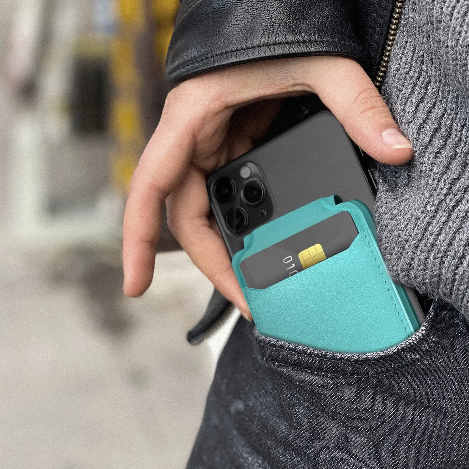 1-Wallet Magnetic Card Holder with Adjustable Stand